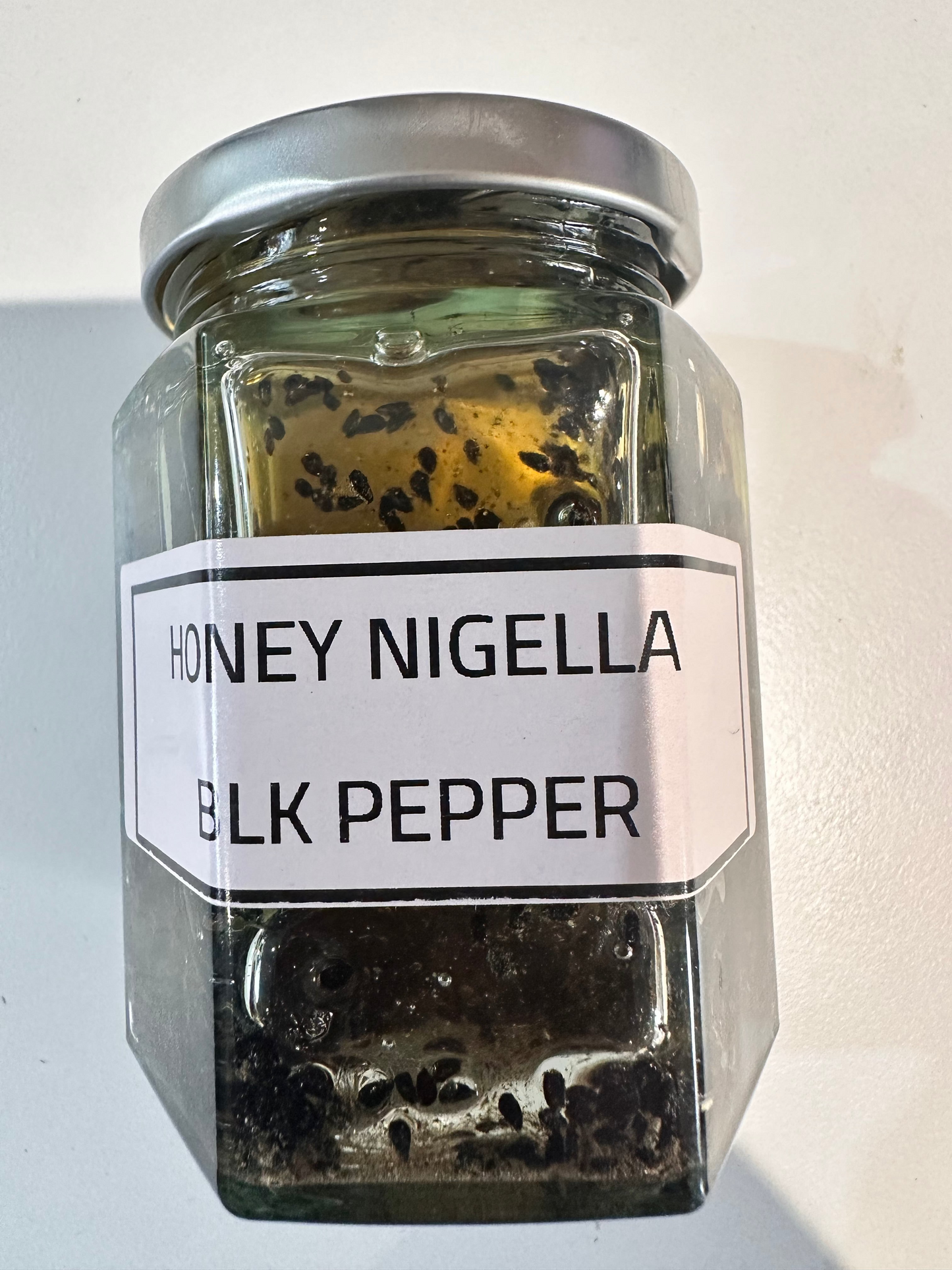 NIGELLA / PEPPER HONEY