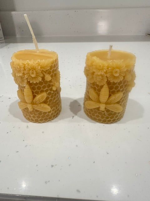 Beeswax bee/ flower Candle – Natural, Unscented