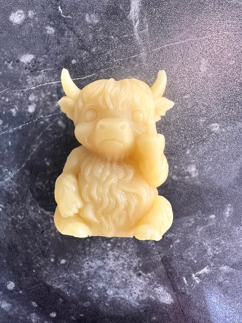 Pure Beeswax Highland cow melt